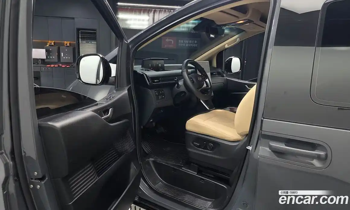 Hyundai Staria 2025 3.5 Автомат в Москве № 582372, фото 10