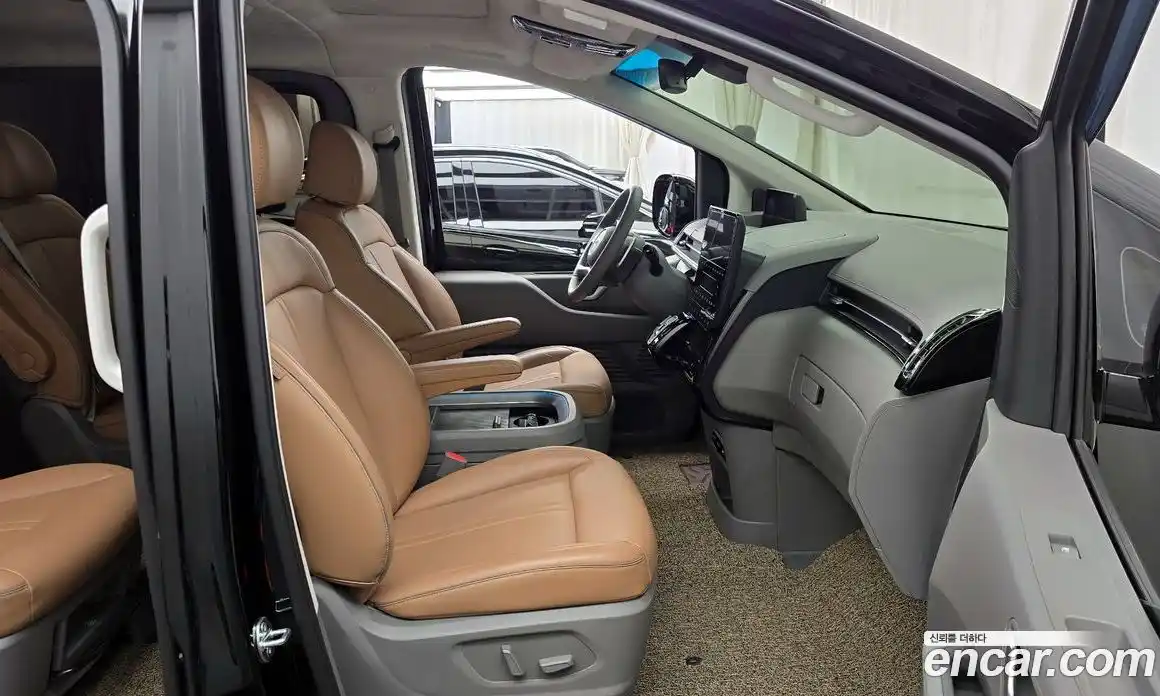 Hyundai Staria 2024 2.2 Автомат в Москве № 582373, фото 11