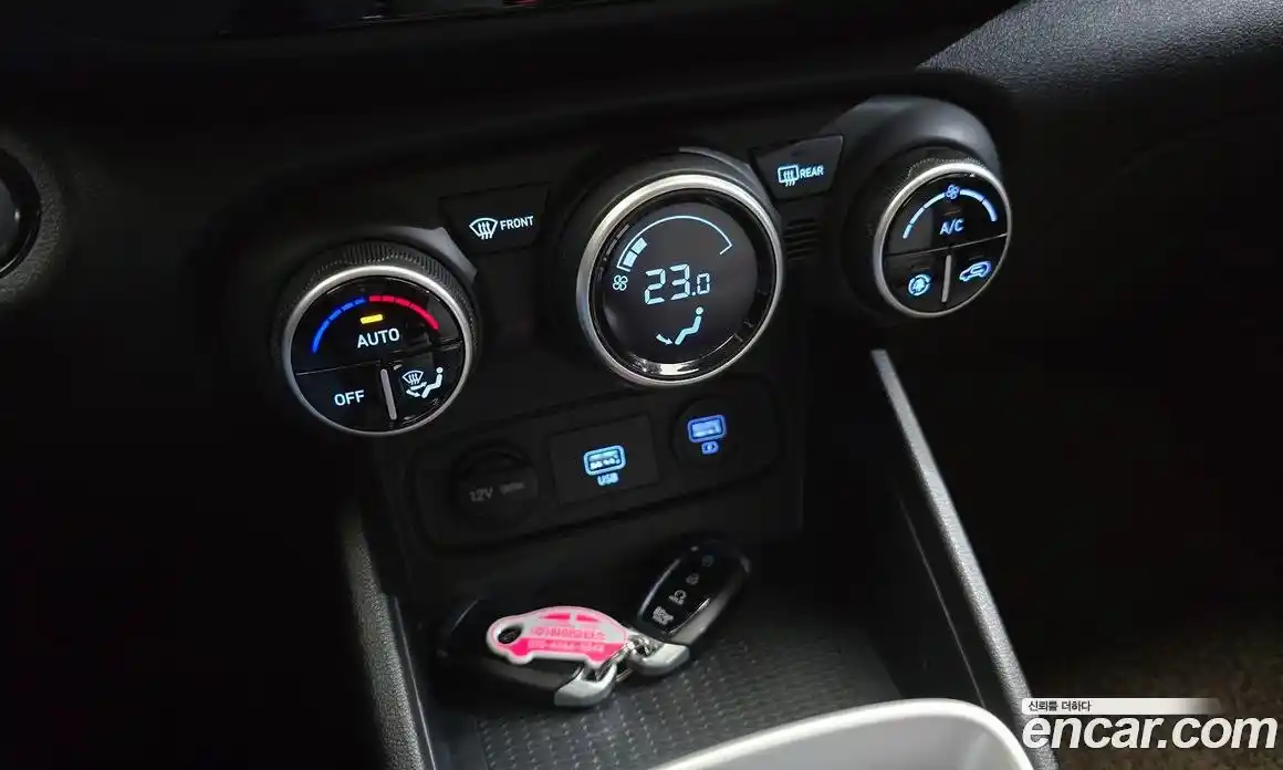 Hyundai Venue 2020 1.6 Автомат в Москве № 582612, фото 18