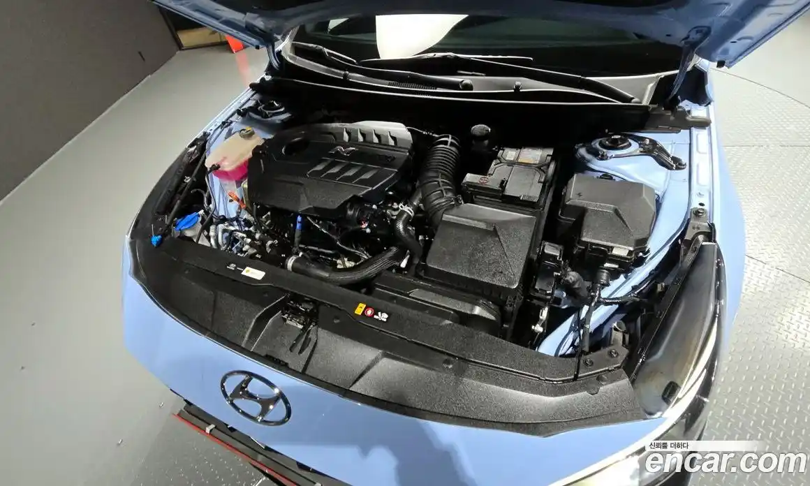 Hyundai Avante 2022 2.0 Механическая в Москве № 582694, фото 6