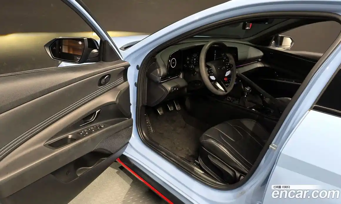 Hyundai Avante 2022 2.0 Механическая в Москве № 582694, фото 10