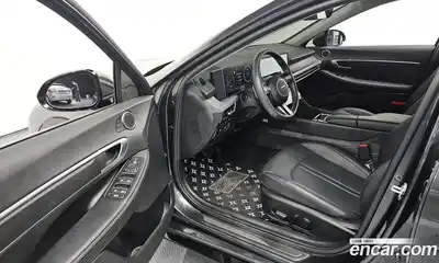 Hyundai Sonata 2024 2.0 Автомат в Москве № 582821, миниатюра 10
