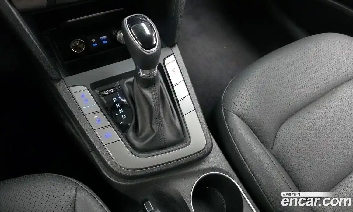 Hyundai Avante 2018 1.6 Автомат в Москве № 582825, фото 9