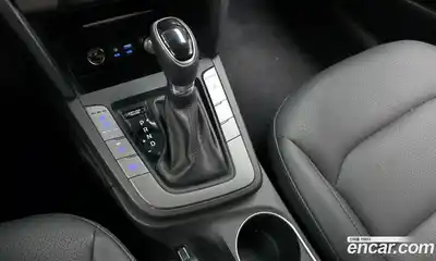 Hyundai Avante 2018 1.6 Автомат в Москве № 582825, миниатюра 9