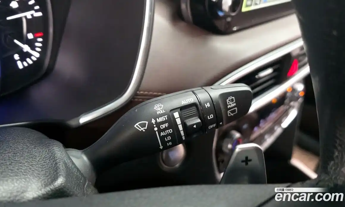 Hyundai Santa Fe 2020 2.0 Автомат в Москве № 582901, фото 18