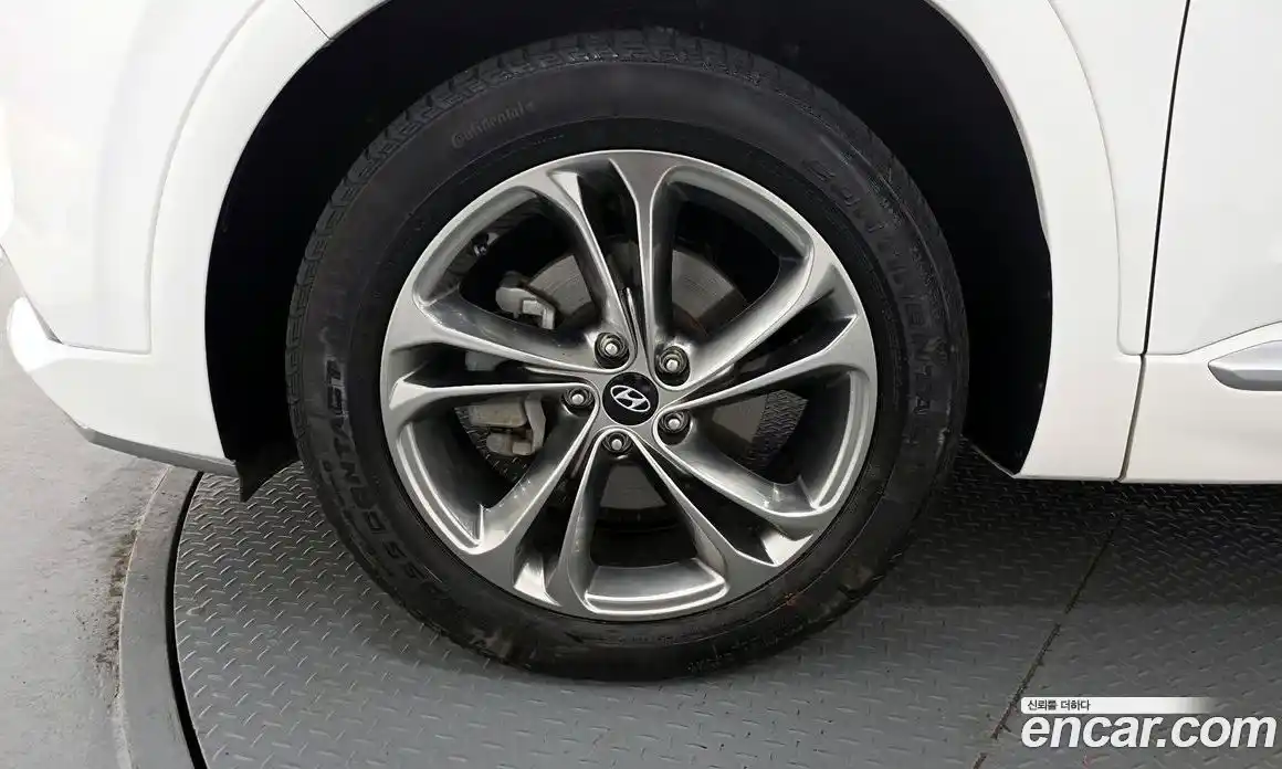 Hyundai Santa Fe 2020 2.0 Автомат в Москве № 582901, фото 5