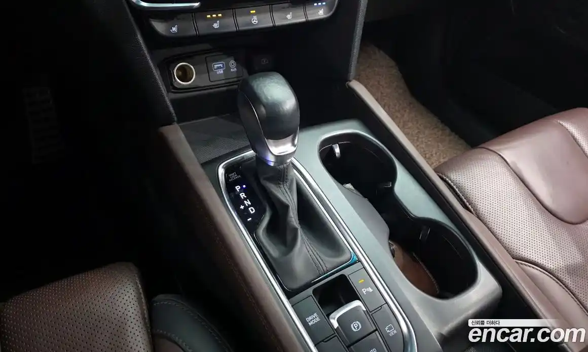 Hyundai Santa Fe 2020 2.0 Автомат в Москве № 582901, фото 9