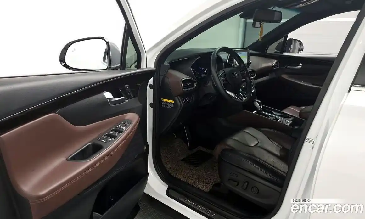 Hyundai Santa Fe 2020 2.0 Автомат в Москве № 582901, фото 10