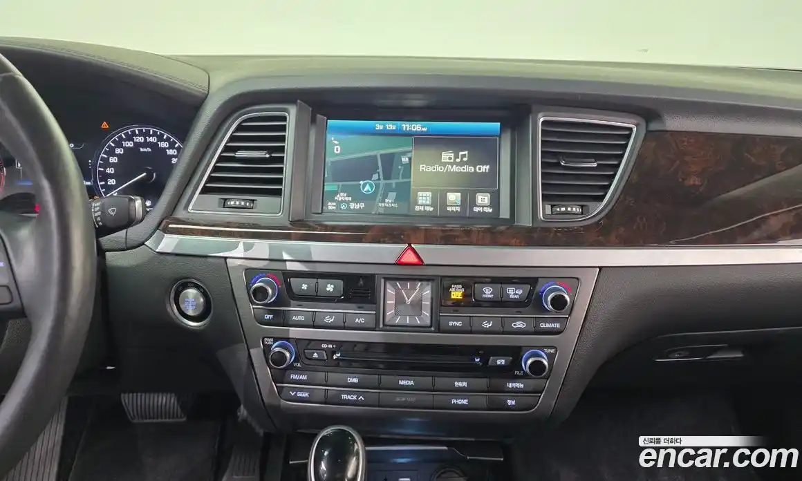 Hyundai Genesis 2016 3.3 Автомат в Москве № 582931, фото 14