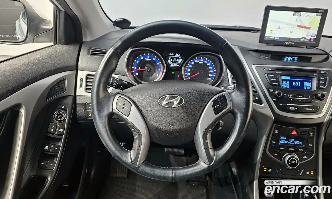 Hyundai Avante 2015 1.6 Автомат в Москве № 582946, фото 13