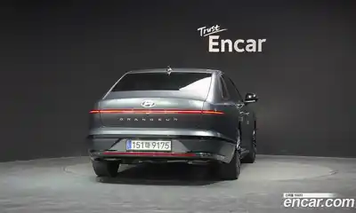 Hyundai Grandeur 2023 3.5 Автомат в Москве № 583299, миниатюра 3