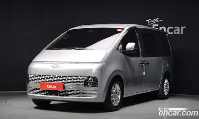 Hyundai Staria, 2023