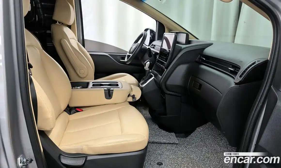 Hyundai Staria 2023 3.5 Автомат в Москве № 583528, фото 11