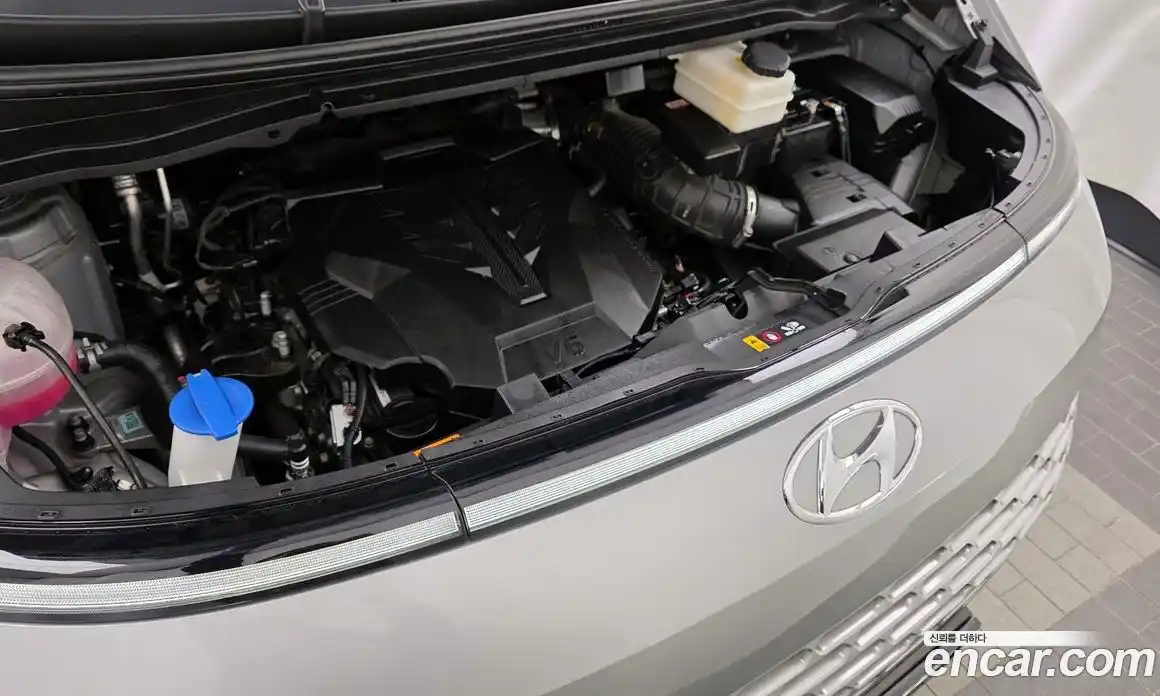 Hyundai Staria 2023 3.5 Автомат в Москве № 583528, фото 6