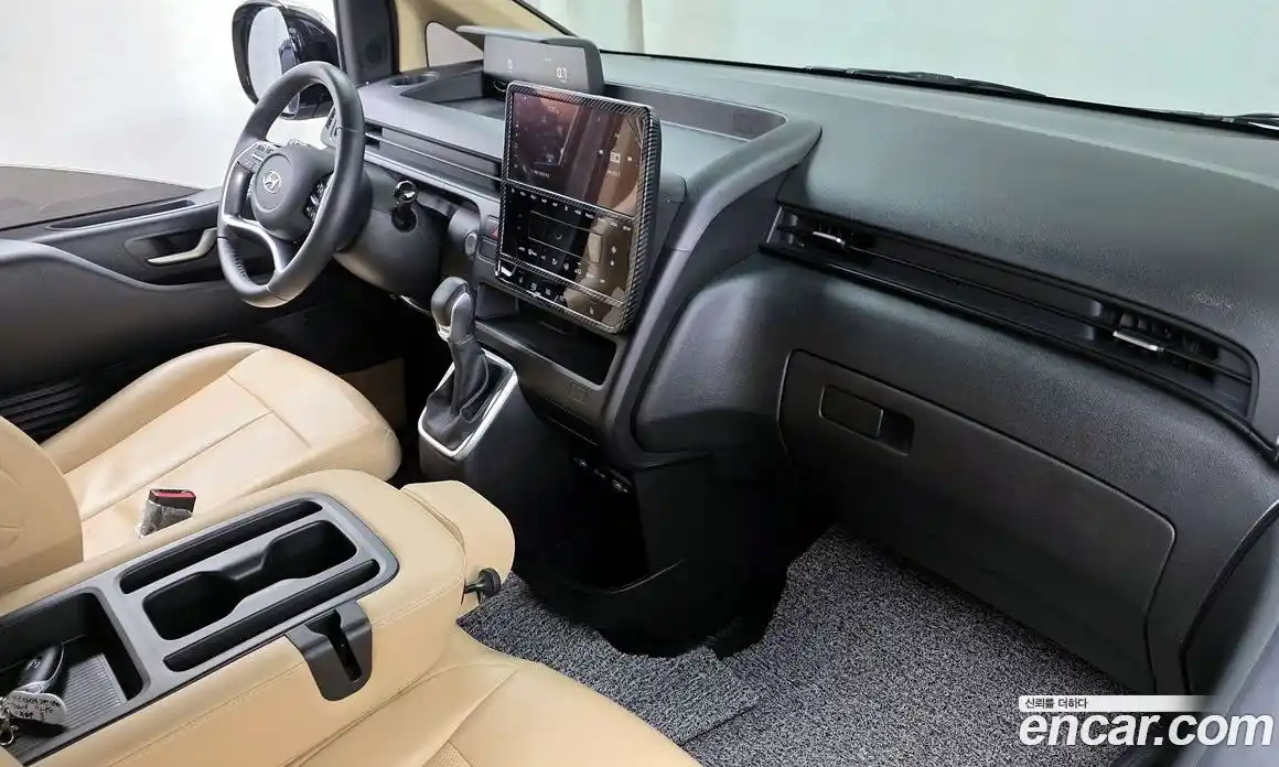 Hyundai Staria 2023 3.5 Автомат в Москве № 583528, фото 7