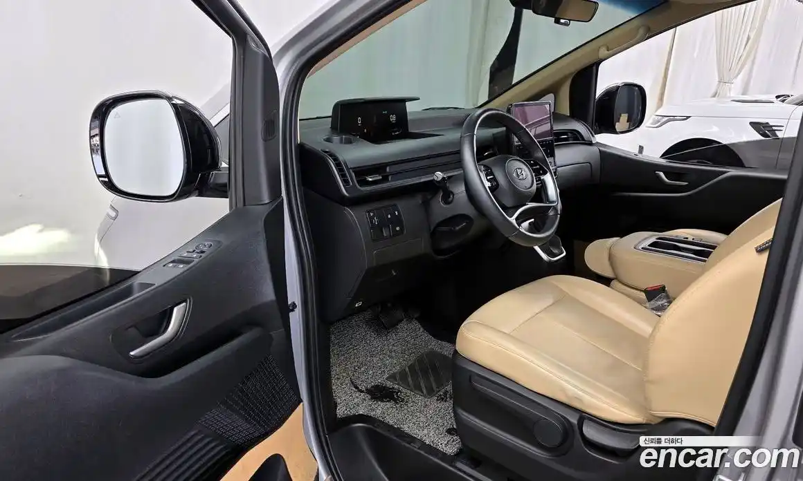 Hyundai Staria 2023 3.5 Автомат в Москве № 583528, фото 10