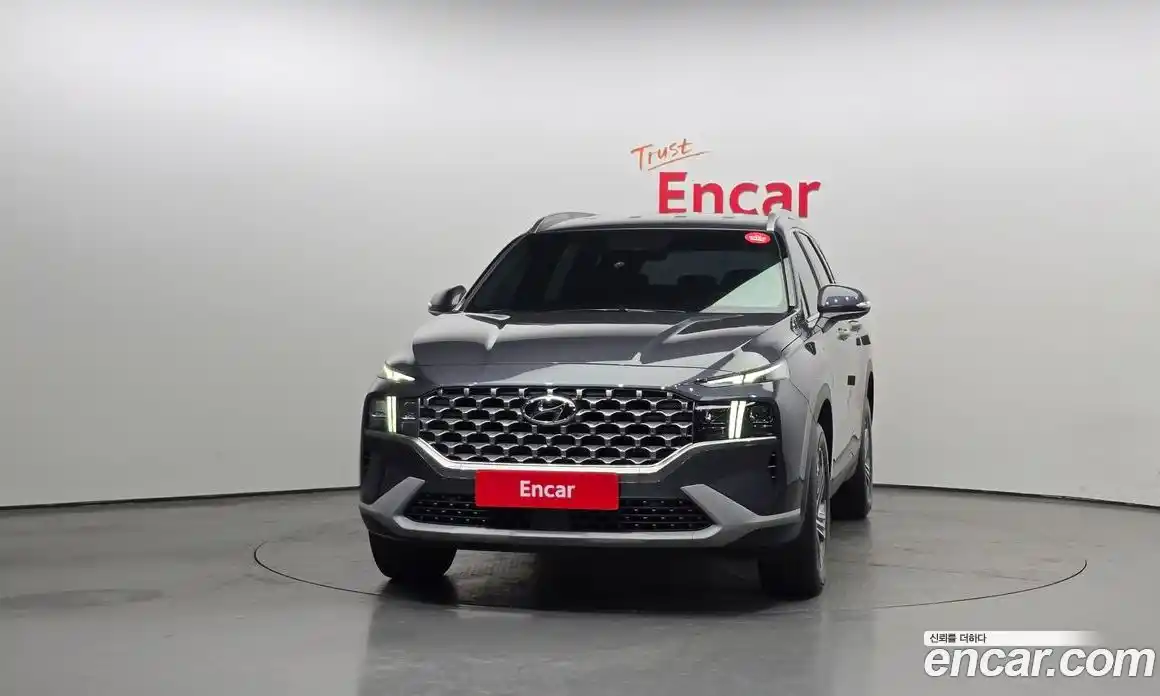 Hyundai Santa Fe 2023 2.2 Автомат в Москве № 583543, фото 3