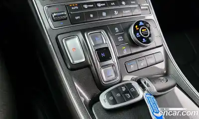 Hyundai Santa Fe 2023 2.2 Автомат в Москве № 583543, миниатюра 9