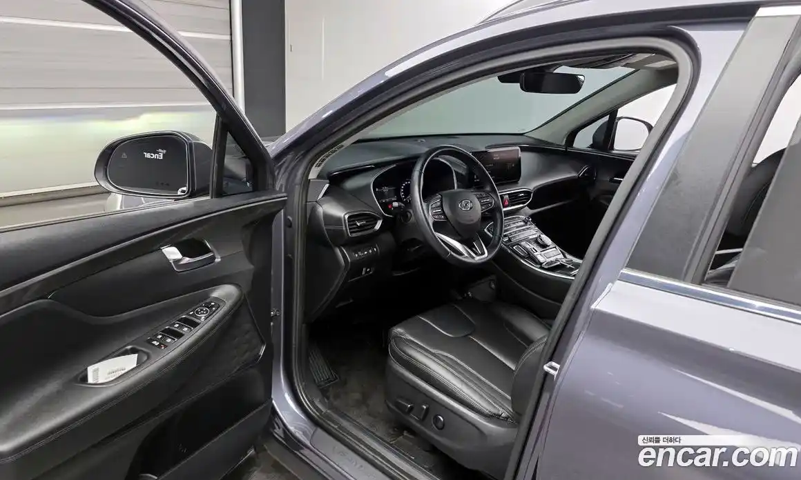 Hyundai Santa Fe 2023 2.2 Автомат в Москве № 583543, фото 10