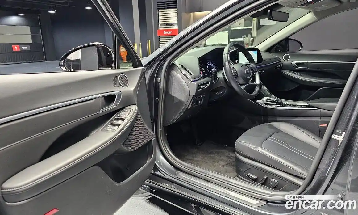 Hyundai Sonata 2023 2.0 Автомат в Москве № 583643, фото 11