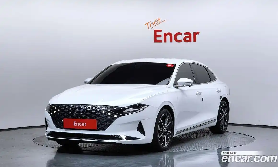 Hyundai Grandeur 2022 2.5 Автомат в Москве № 583784, фото 1