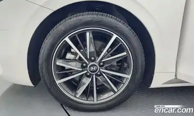 Hyundai Grandeur 2022 2.5 Автомат в Москве № 583784, миниатюра 5