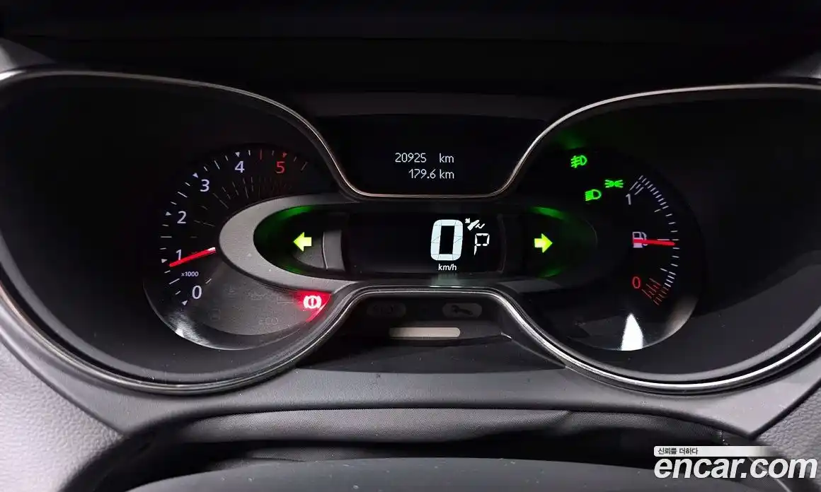 Renault QM3 2019 1.5 Автомат в Москве № 584361, фото 7