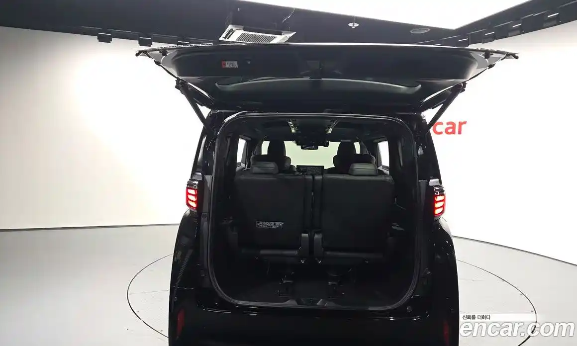 Toyota Alphard 2024 2.5 Автомат в Москве № 584562, фото 20