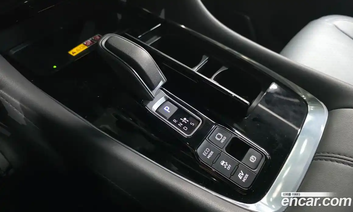 Toyota Alphard 2024 2.5 Автомат в Москве № 584562, фото 9