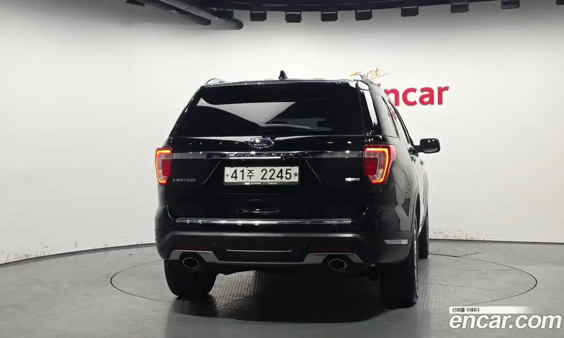 Ford Explorer 2018 2.3 Автомат в Москве № 584844, фото 4