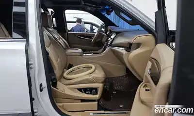 Cadillac Escalade 2019 6.2 Автомат в Москве № 585609, миниатюра 11