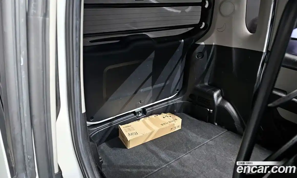 Kia Ray 2023 1.0 Автомат в Москве № 586061, фото 12