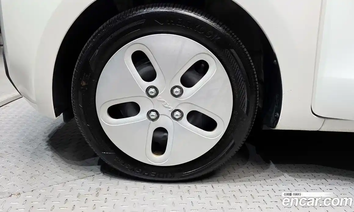 Kia Ray 2023 1.0 Автомат в Москве № 586061, фото 5