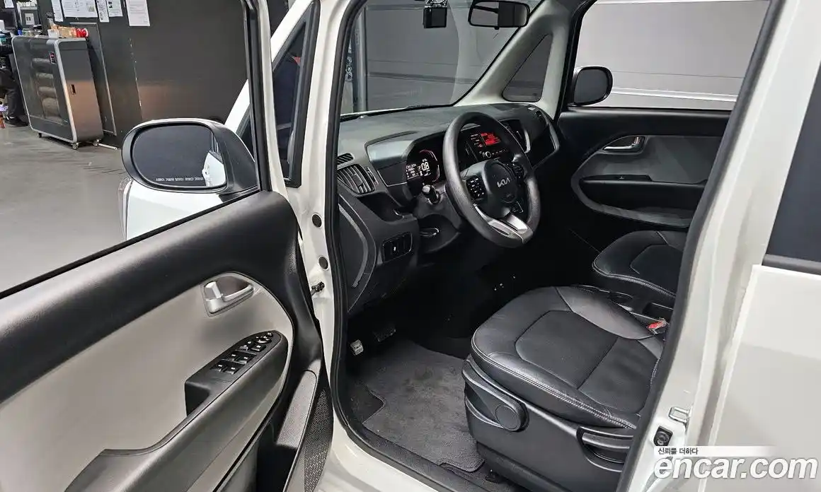 Kia Ray 2023 1.0 Автомат в Москве № 586061, фото 10