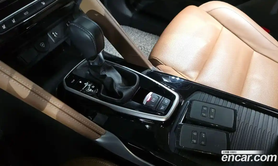 Renault QM6 2024 2.0 Автомат в Москве № 586140, фото 9