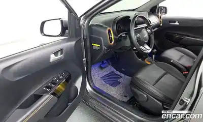 Kia Morning 2023 1.0 Автомат в Москве № 586441, миниатюра 11