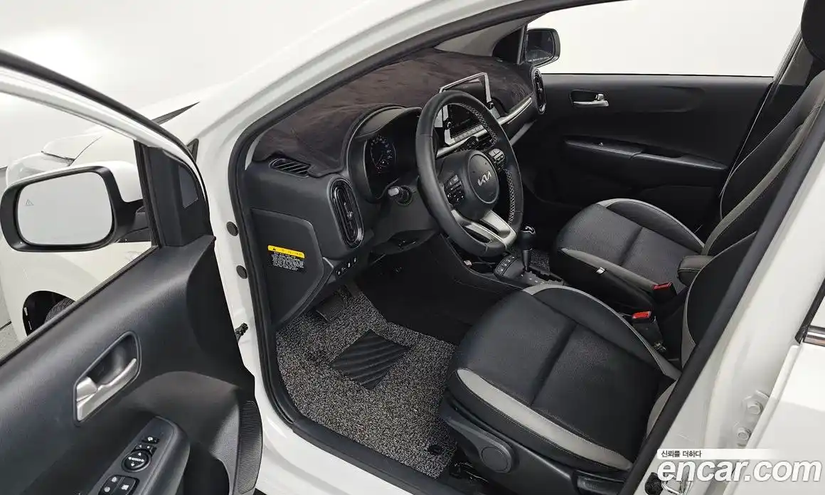 Kia Morning 2023 1.0 Автомат в Москве № 586535, фото 10