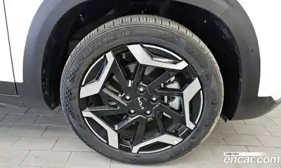 Kia Seltos 2024 1.6 Автомат в Москве № 586638, миниатюра 5