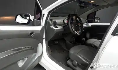 Chevrolet Spark 2015 1.0 Автомат в Москве № 586717, миниатюра 11