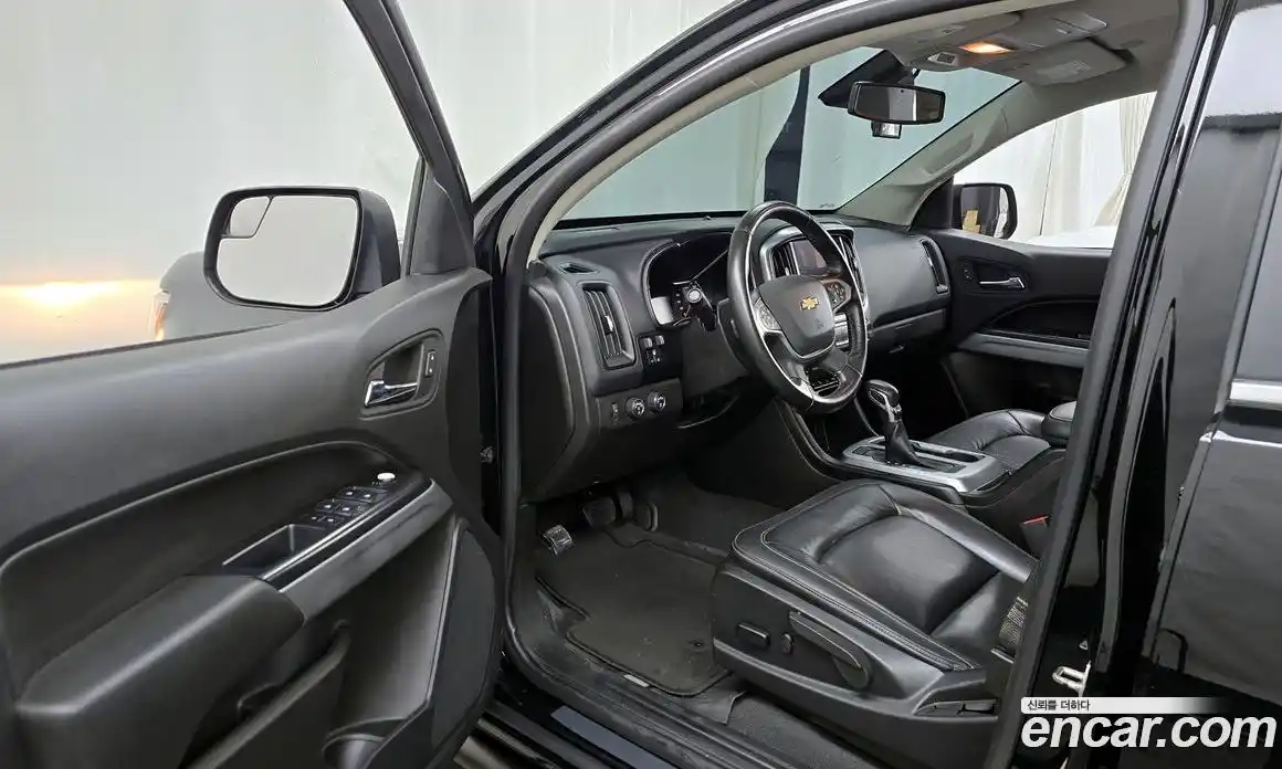 Chevrolet Colorado 2022 3.6 Автомат в Москве № 586853, фото 10