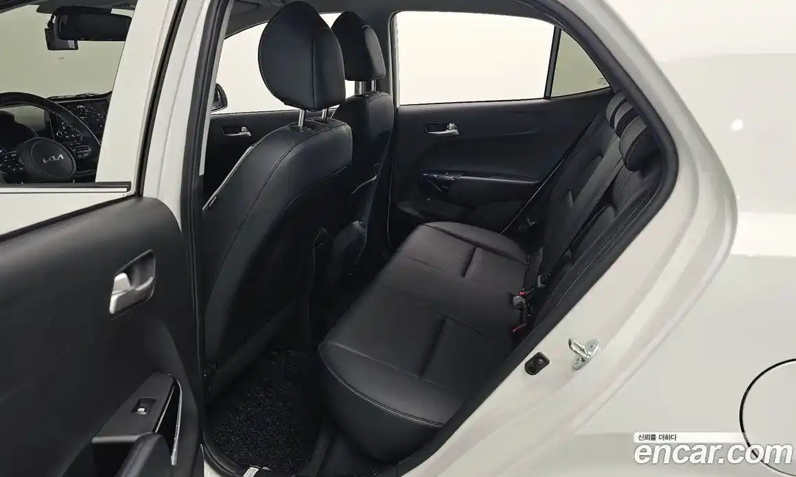 Kia Morning 2023 1.0 Автомат в Москве № 587103, фото 12