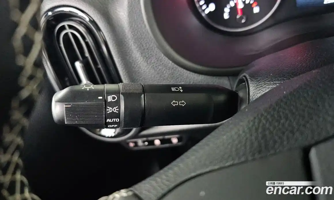 Kia Morning 2023 1.0 Автомат в Москве № 587103, фото 18