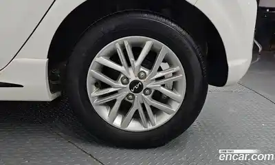 Kia Morning 2023 1.0 Автомат в Москве № 587103, миниатюра 5