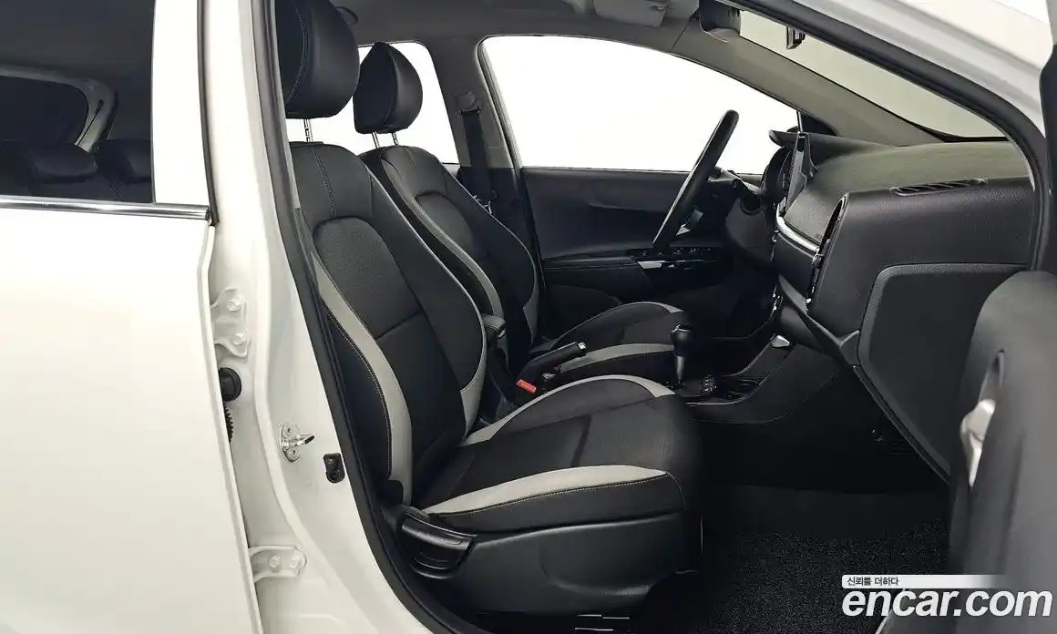 Kia Morning 2023 1.0 Автомат в Москве № 587103, фото 10