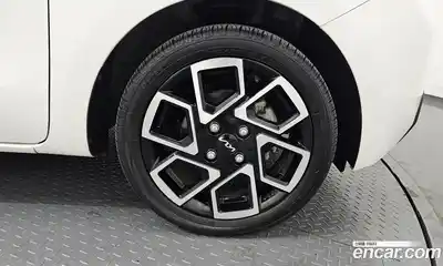 Kia Ray 2023 1.0 Автомат в Москве № 587215, миниатюра 5