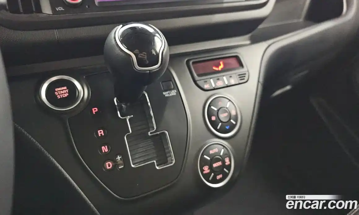 Kia Ray 2023 1.0 Автомат в Москве № 587215, фото 9