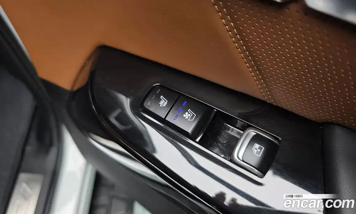 Kia Mohave 2024 3.0 Автомат в Москве № 587404, фото 20