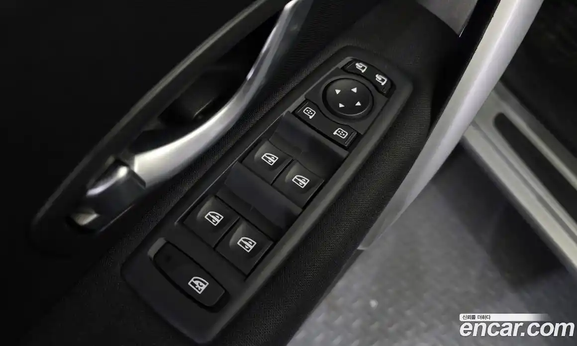 Renault SM3 2010 1.6 Автомат в Москве № 587952, фото 13