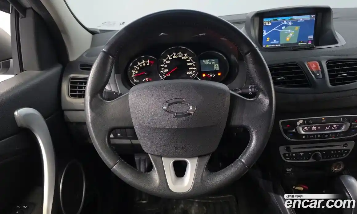 Renault SM3 2010 1.6 Автомат в Москве № 587952, фото 15