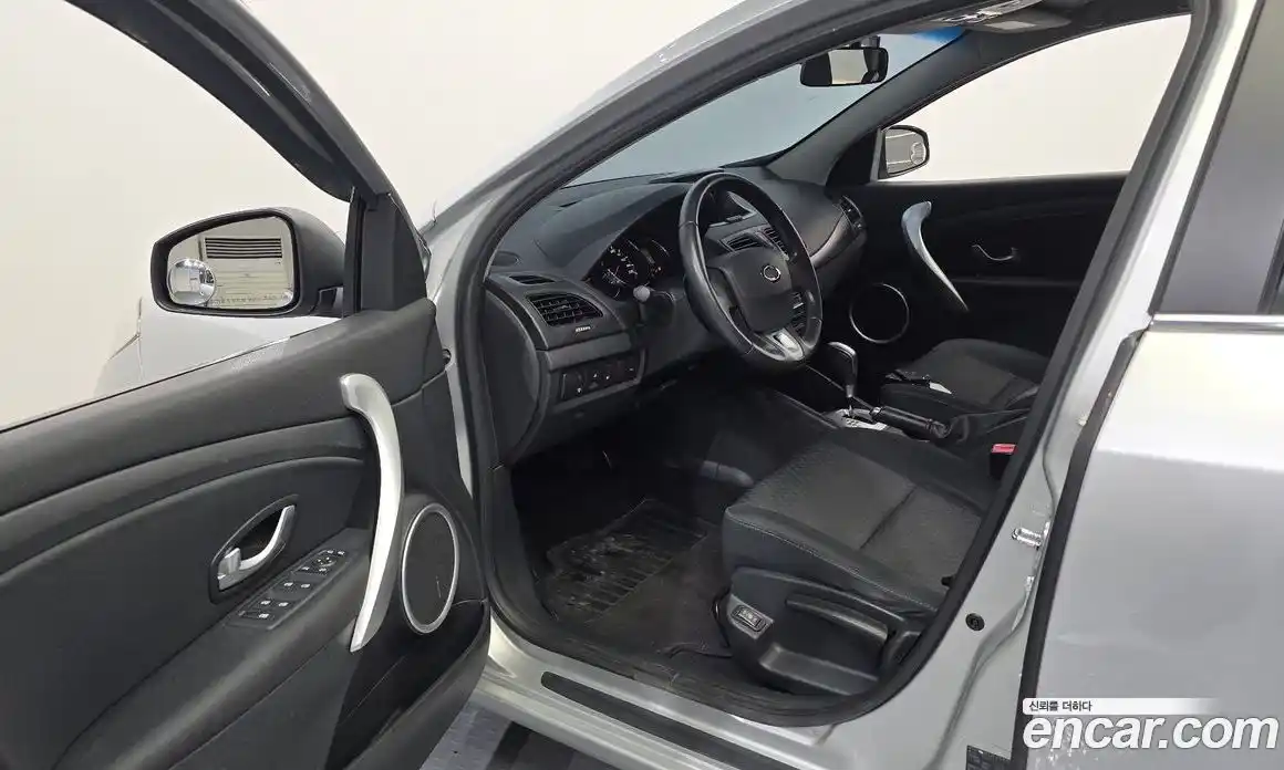 Renault SM3 2010 1.6 Автомат в Москве № 587952, фото 10